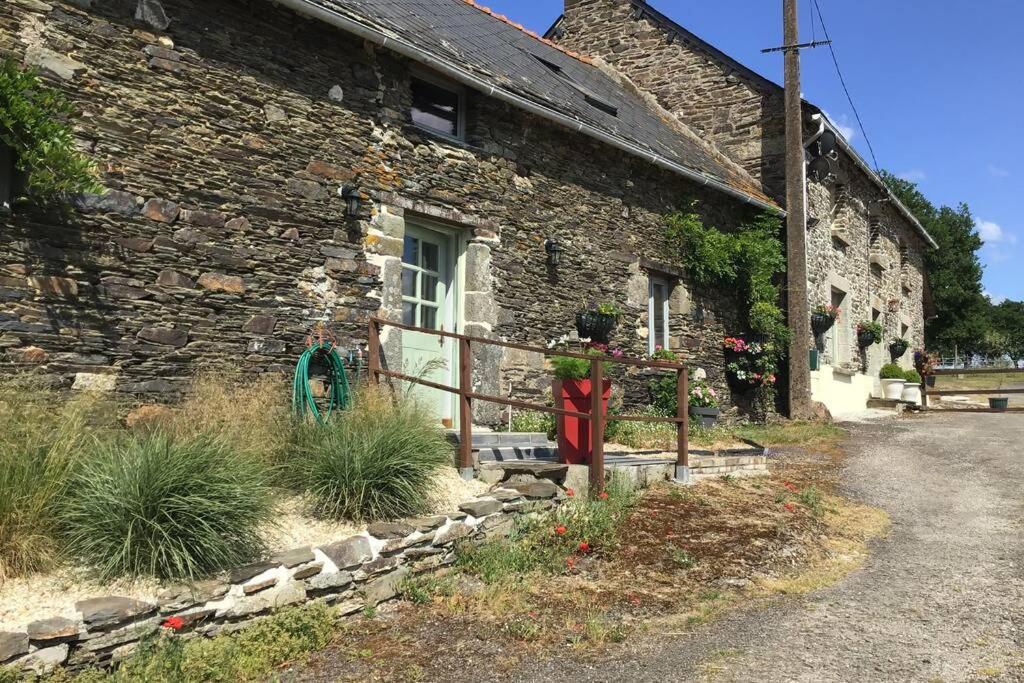 Les Ecuries Is A Modern Renovated Barn Villa Laniscat Eksteriør bilde